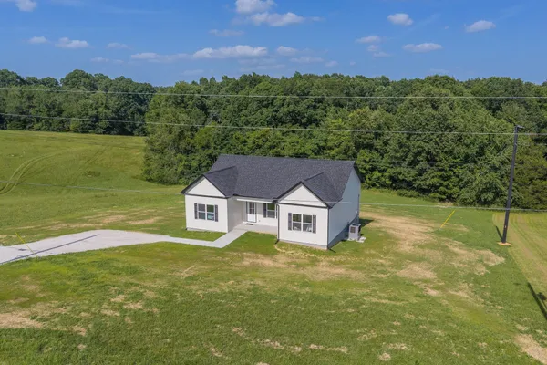 $389,900 | 831 Wells Road, Dickson, TN 37055