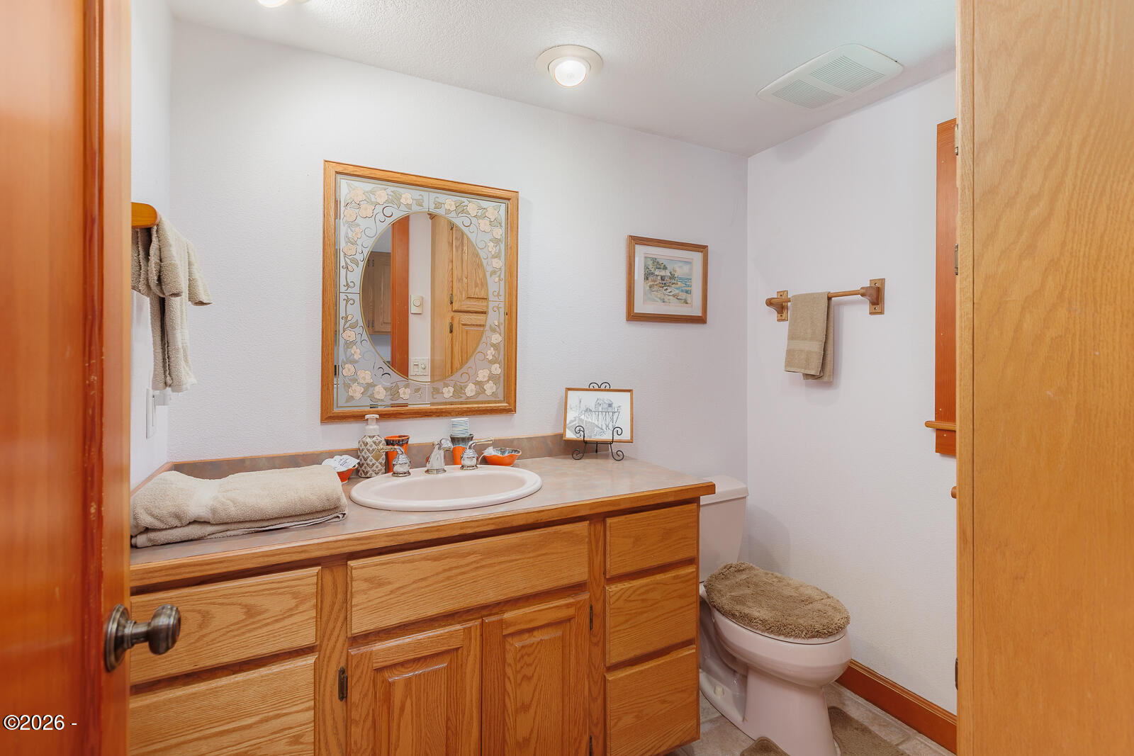 664 Little Switzerland Road Tidewater, OR 97390 - Photo 24 of 68 half bathroom