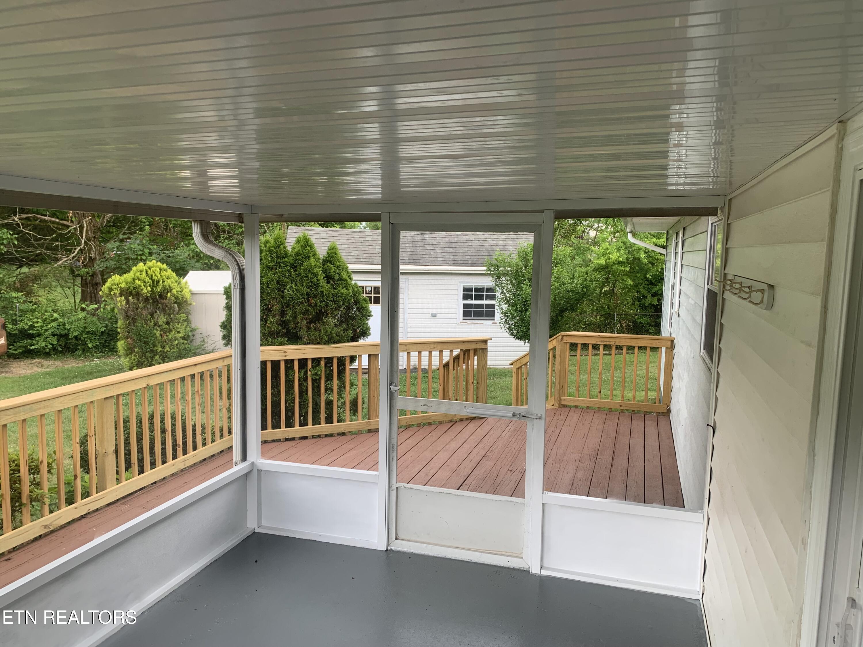 503 Old Edgemoor Lane Powell, TN 37849 - Photo 5 of 18 screened porch