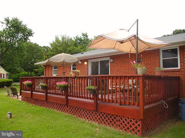 915 Hillcrest Road Hanover, MD 21076 - Photo 15 of 30 Exterior (Rear)
