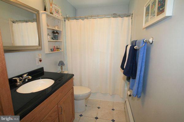 915 Hillcrest Road Hanover, MD 21076 - Photo 25 of 30 Bath (Master)