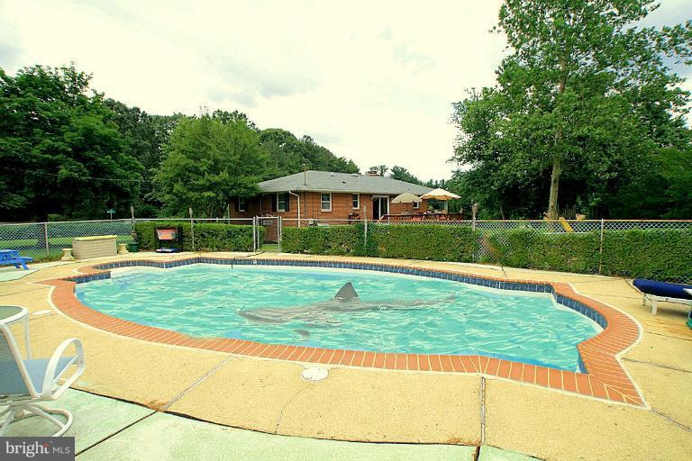 915 Hillcrest Road Hanover, MD 21076 - Photo 7 of 30 Exterior (General)