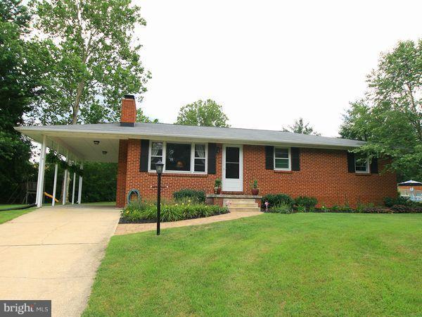 915 Hillcrest Road Hanover, MD 21076 - Photo 10 of 30 Exterior (Front)