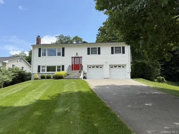$799,000 | 15 Round Tree Lane, Montrose, NY 10548