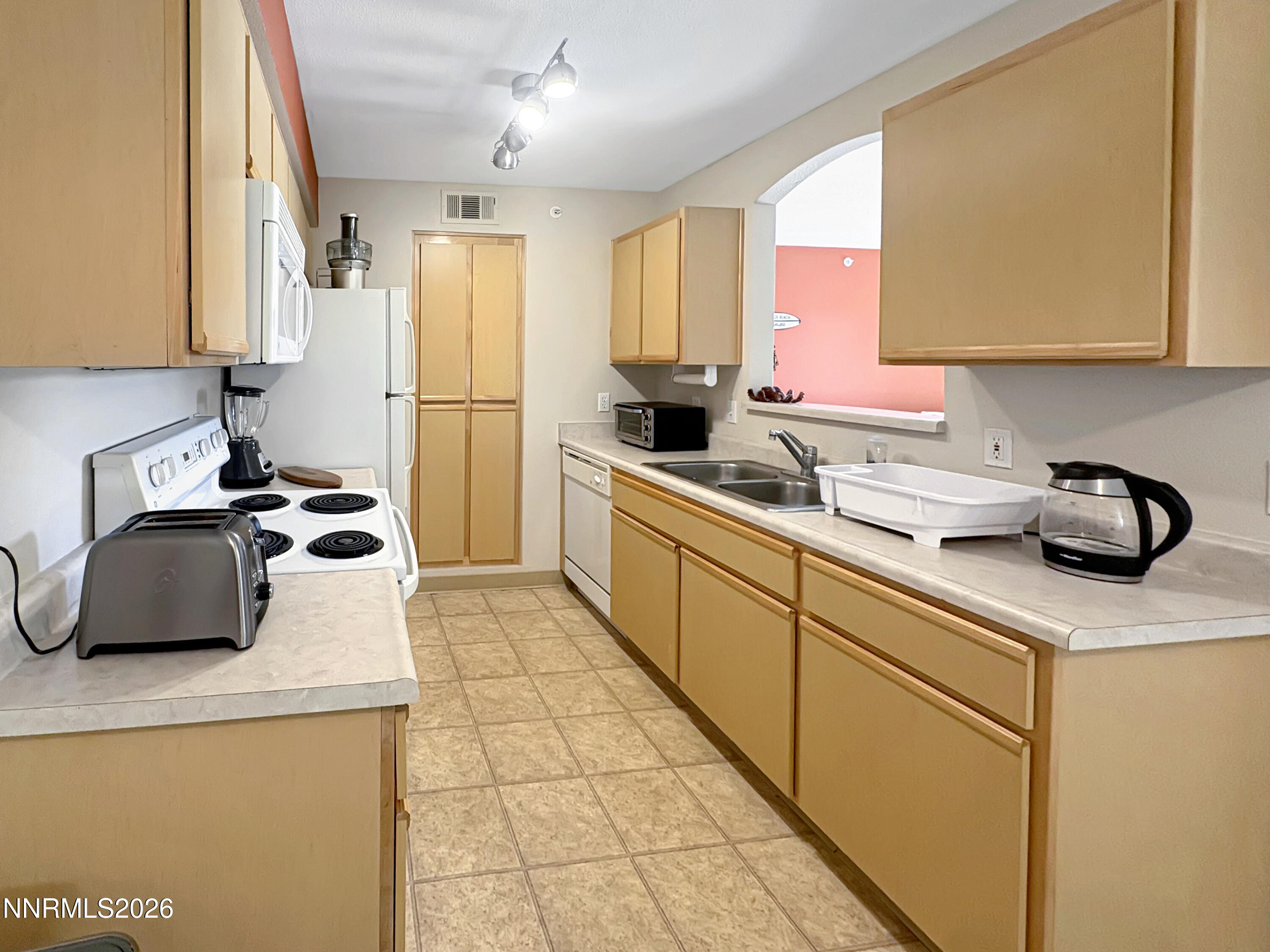 6850 Sharlands Avenue, Unit M2074 Reno, NV 89523 - Photo 7 of 21 IMG_3483