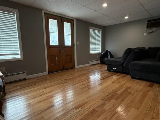 $1,250 | 60 Main Street, Unit 1, North Stonington, CT 06359