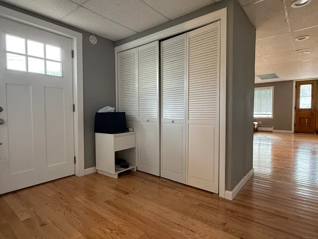 $1,250 | 60 Main Street, Unit 1, North Stonington, CT 06359