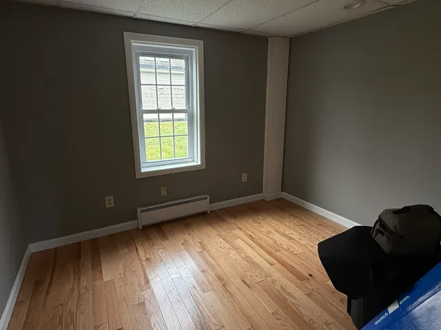 $1,250 | 60 Main Street, Unit 1, North Stonington, CT 06359