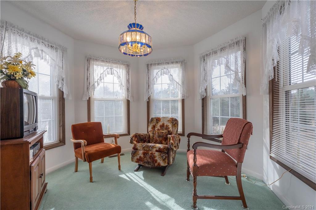 4488 Pax Hill Road Morganton, NC 28655 - Photo 9 of 42 Gallery Image 9