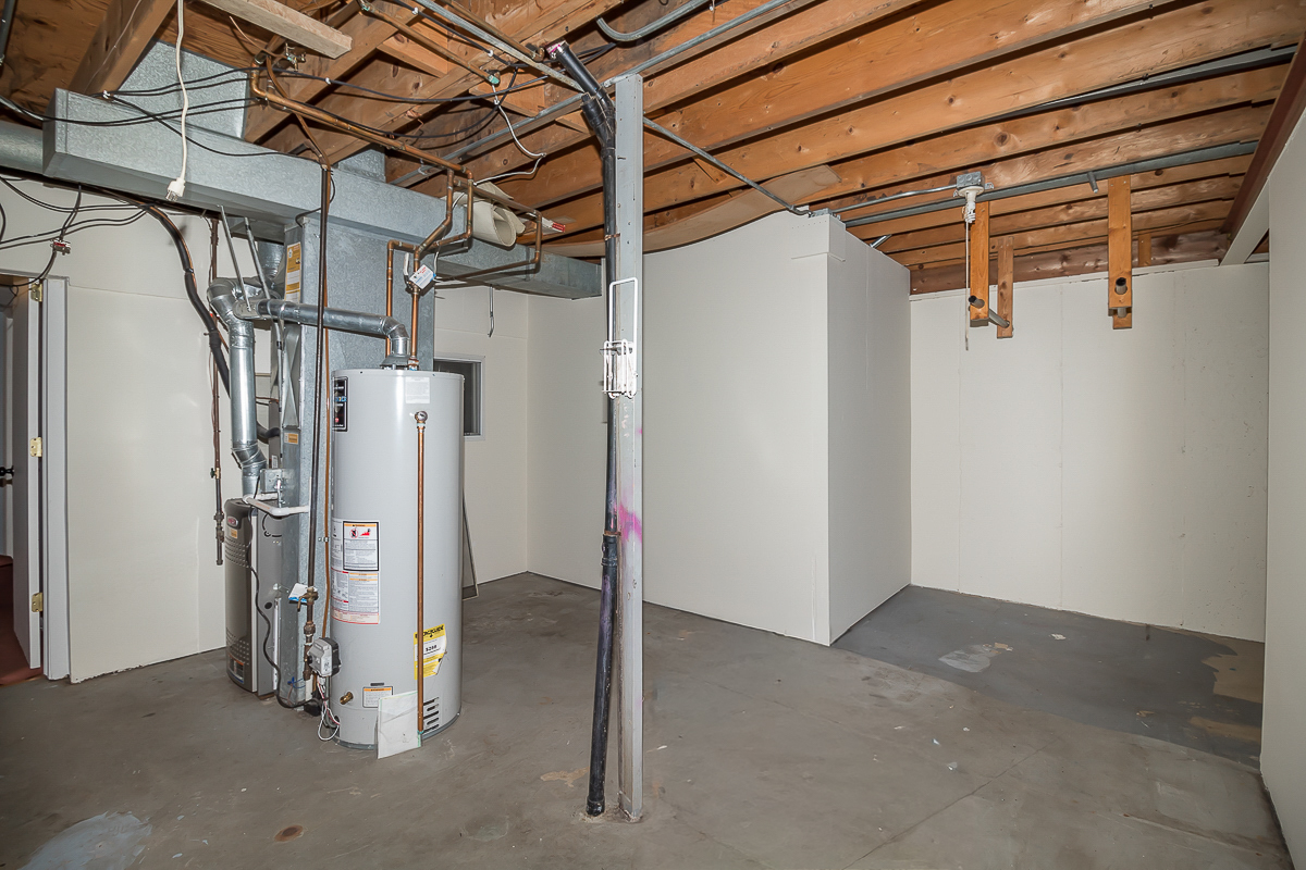 11 Cypress Square Place Elgin, IL 60123 - Photo 19 of 21 a view of utility room