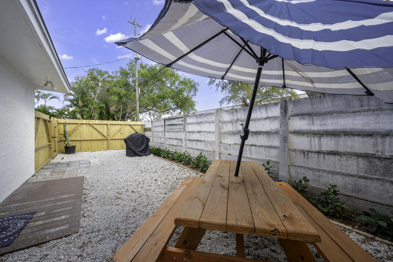 1718 Ridge Road North Palm Beach, FL 33408 - Photo 13 of 39 a view of outdoor space with seating