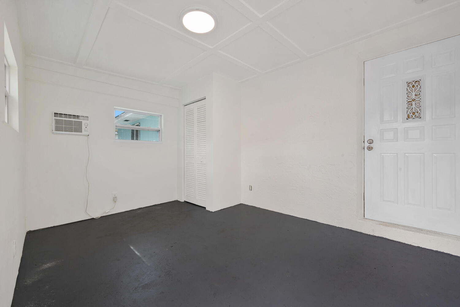 1718 Ridge Road North Palm Beach, FL 33408 - Photo 27 of 39 an empty room with a empty space