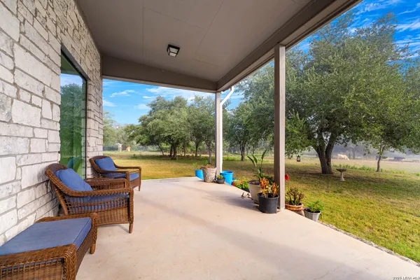 $1,350,000 | 7915 County Road 203, Beeville, TX 78102
