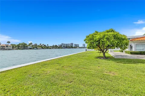 $10,750,000 | 7500 West Treasure Drive, North Bay Village, FL 33141
