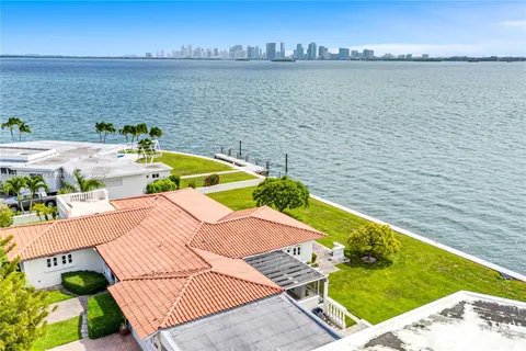 $10,750,000 | 7500 West Treasure Drive, North Bay Village, FL 33141