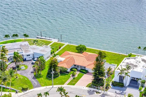 $10,750,000 | 7500 West Treasure Drive, North Bay Village, FL 33141