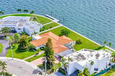 $10,750,000 | 7500 West Treasure Drive, North Bay Village, FL 33141