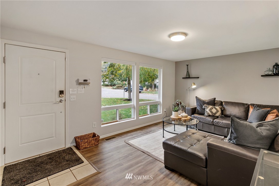 17624 Valley Cir Drive Bothell, WA 98012 - Photo 15 of 40 Gallery Image 15
