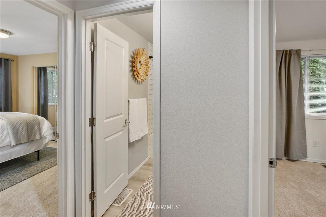 17624 Valley Cir Drive Bothell, WA 98012 - Photo 17 of 40 Gallery Image 17
