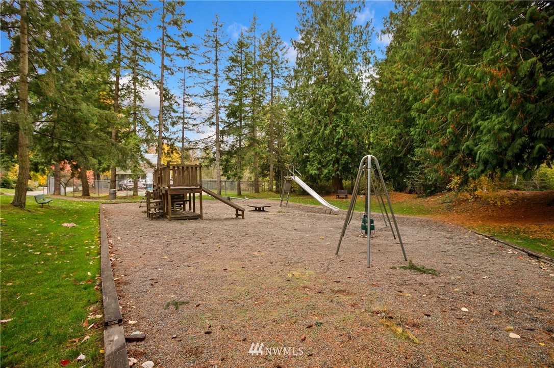 17624 Valley Cir Drive Bothell, WA 98012 - Photo 34 of 40 Gallery Image 34