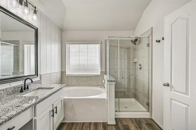 $365,000 | 352 Selah Court, Alvin, TX 77511