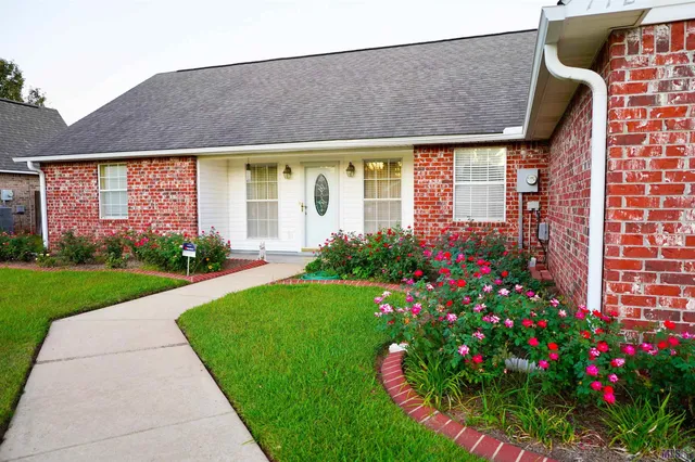 $233,000 | 712 Westwind Drive, Alexandria, LA 71303