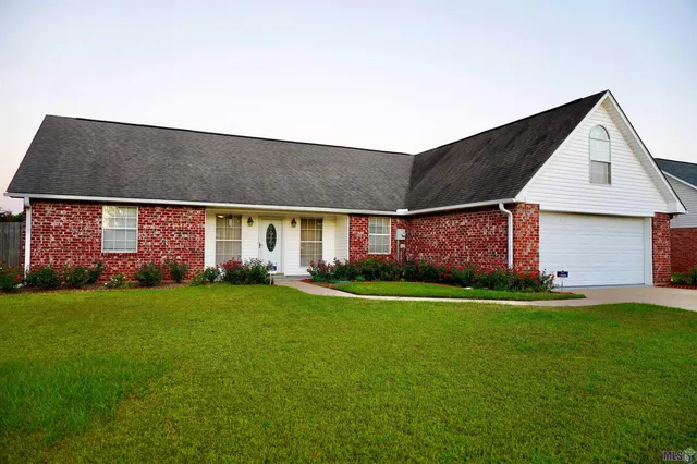 $233,000 | 712 Westwind Drive, Alexandria, LA 71303