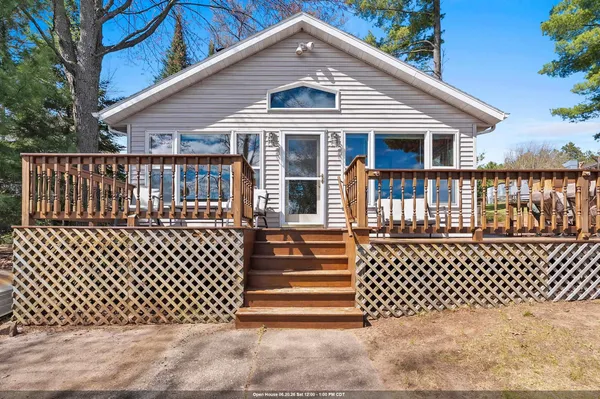 $459,900 | 13763 Lake Shore Lane, Mountain, WI 54149