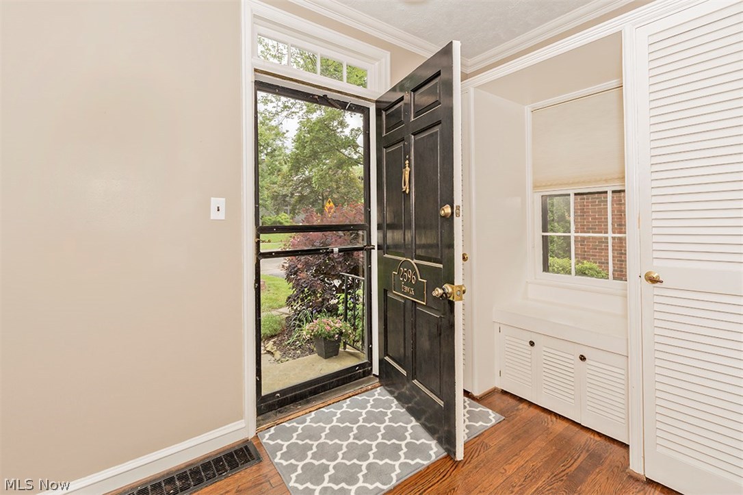 2596 Fenwick Road Cleveland, OH 44118 - Photo 16 of 28 Large foyer