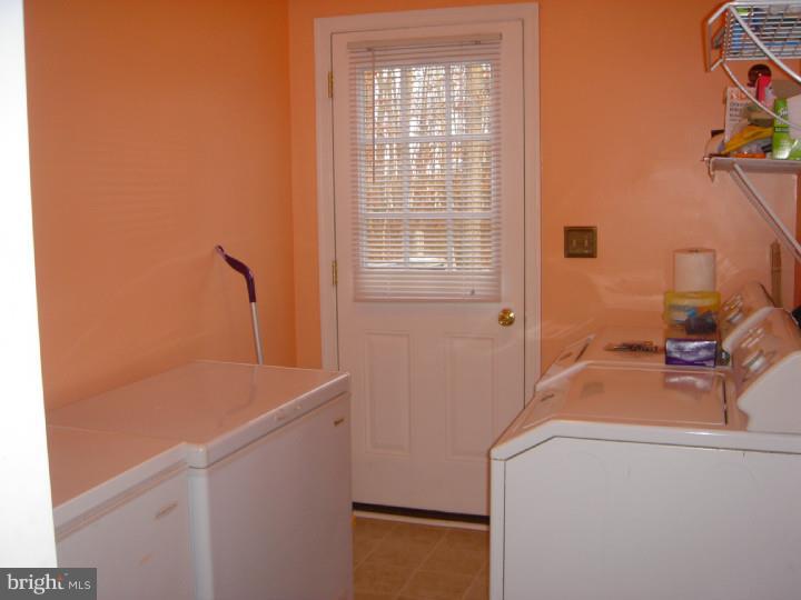 2 High Pointe Ridge Sicklerville, NJ 08081 - Photo 20 of 22 Laundry Room