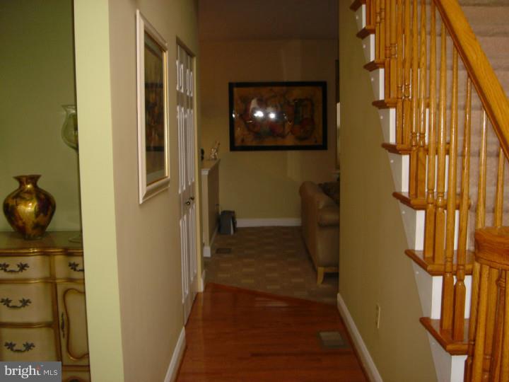 2 High Pointe Ridge Sicklerville, NJ 08081 - Photo 3 of 22 Hallway