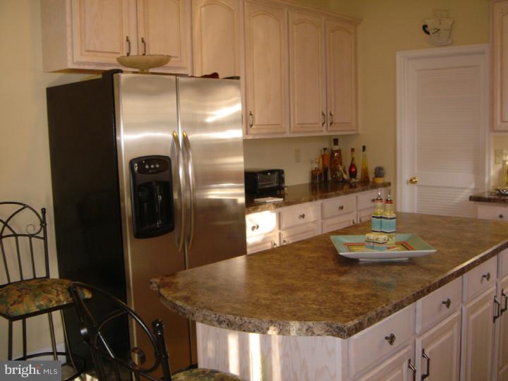 2 High Pointe Ridge Sicklerville, NJ 08081 - Photo 5 of 22 Kitchen