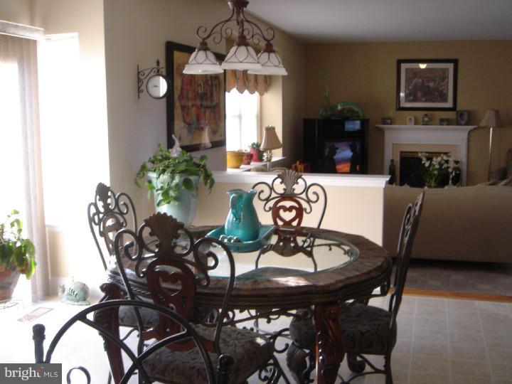 2 High Pointe Ridge Sicklerville, NJ 08081 - Photo 8 of 22 Kitchen