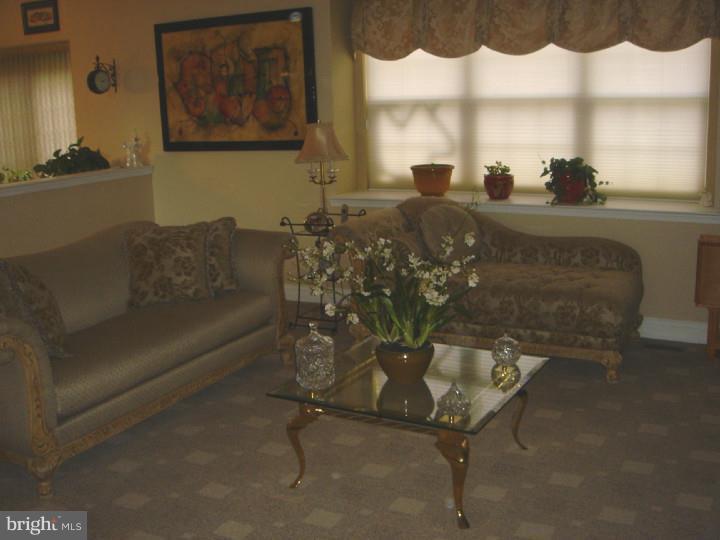 2 High Pointe Ridge Sicklerville, NJ 08081 - Photo 10 of 22 Family Room