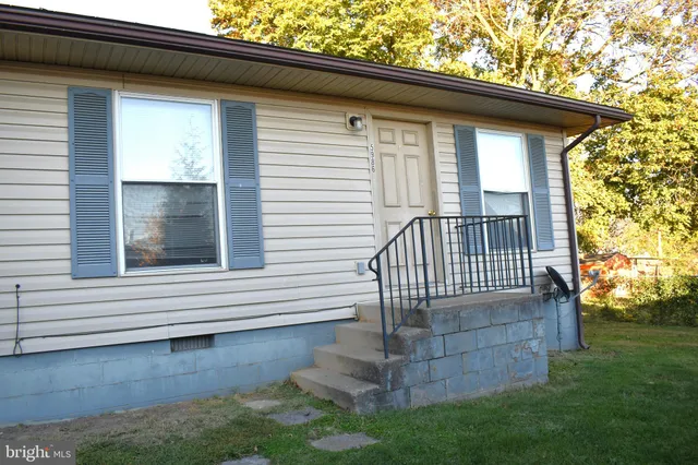 $800 | 5986 Broad Street, Mount Jackson, VA 22842