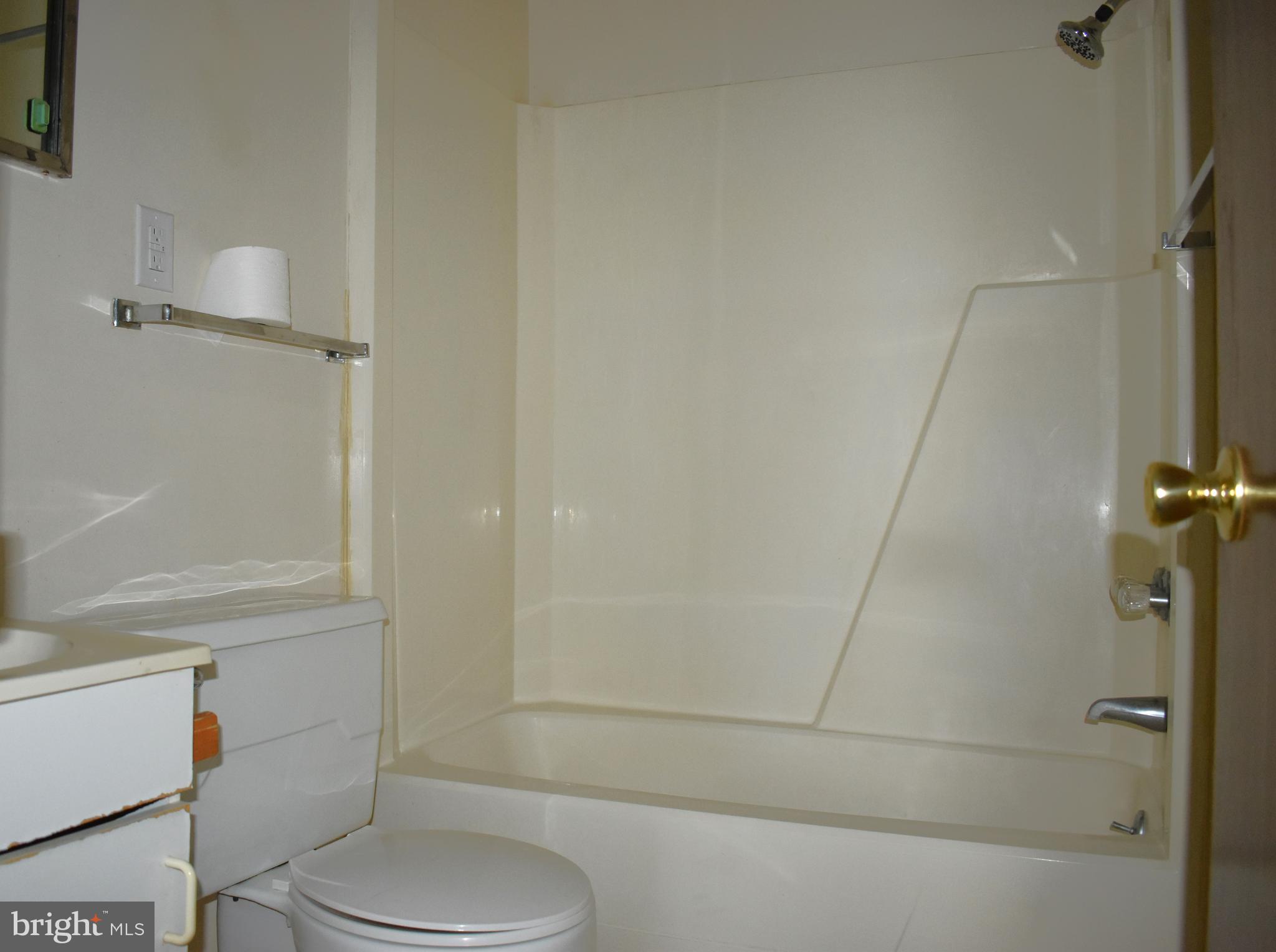 5986 Broad Street Mount Jackson, VA 22842 - Photo 8 of 11