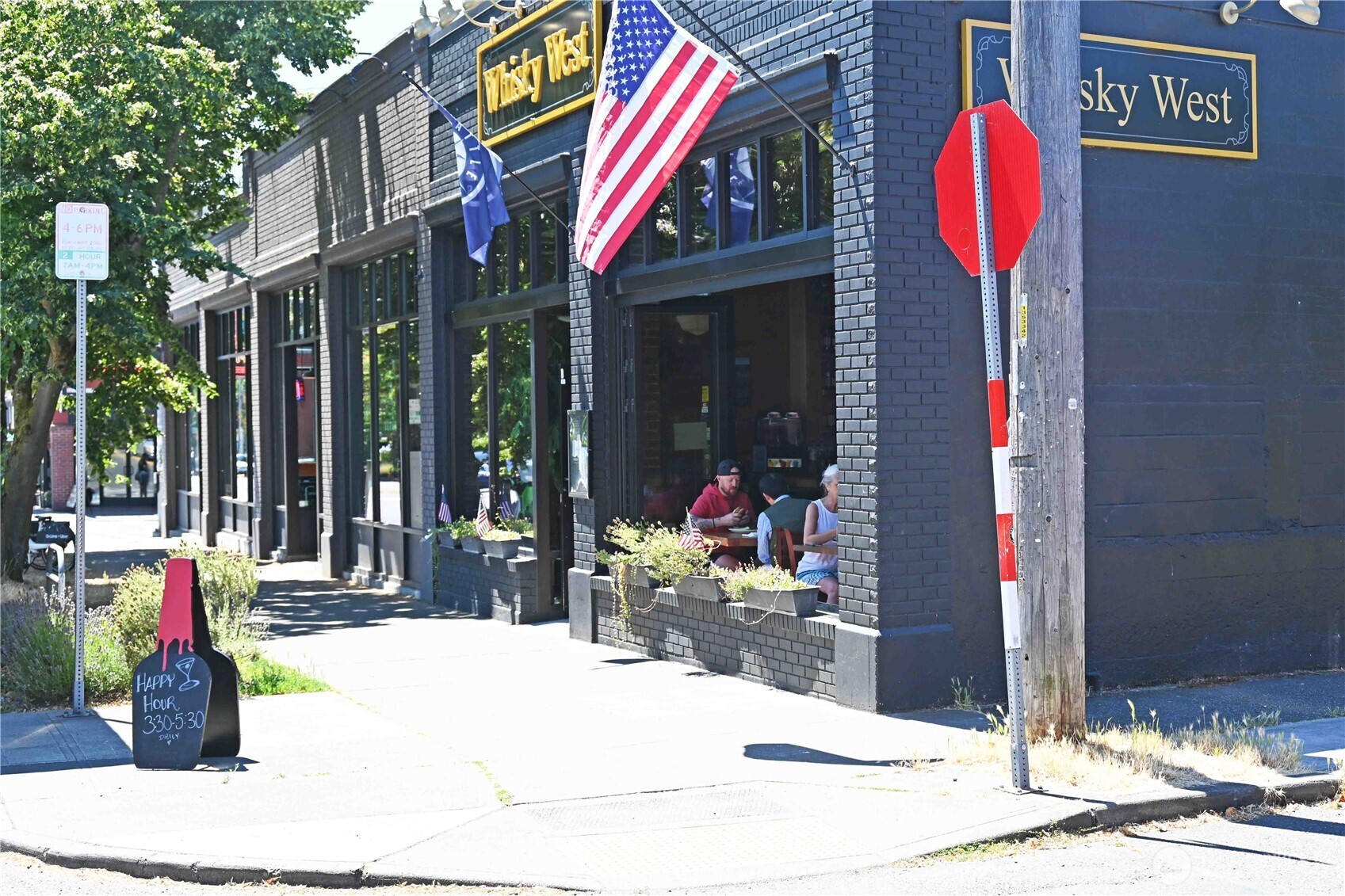6408 Fauntleroy Way Southwest Seattle, WA 98136 - Photo 27 of 40 a view of water fountain in front of building