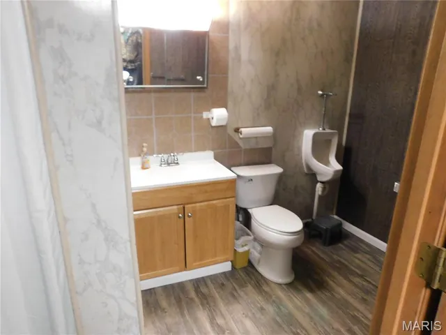 $1 | 210 Main Street, Mendon, MO 64660