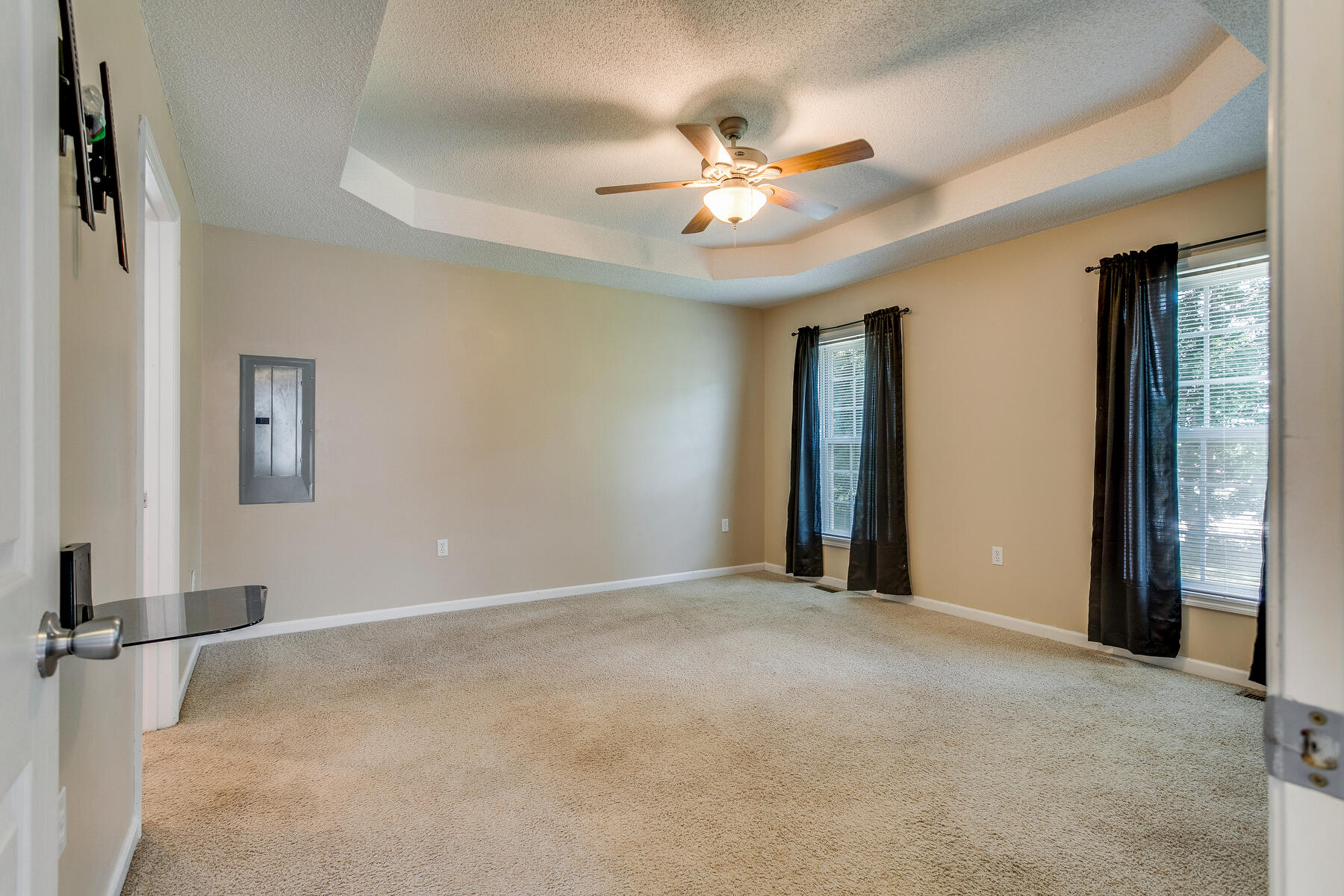 238 Harris Street Erwin, TN 37650 - Photo 13 of 31 013