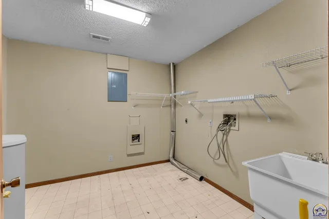 $559,900 | 5055 West 117th Street, Carbondale, KS 66414