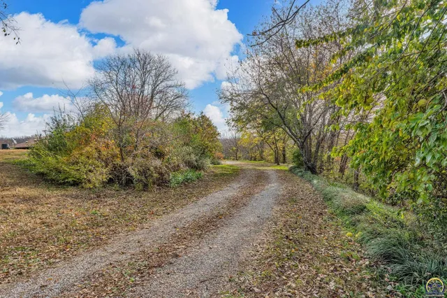 $559,900 | 5055 West 117th Street, Carbondale, KS 66414