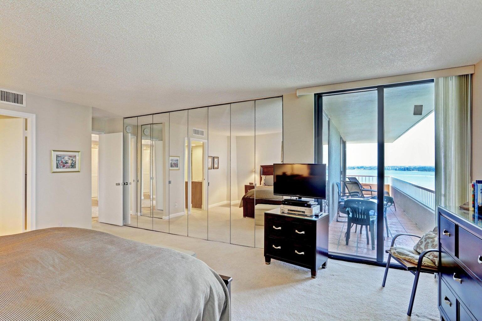 5510 North Ocean Drive, Unit 17D Singer Island, FL 33404 - Photo 16 of 57 20210409115526033616000000-o