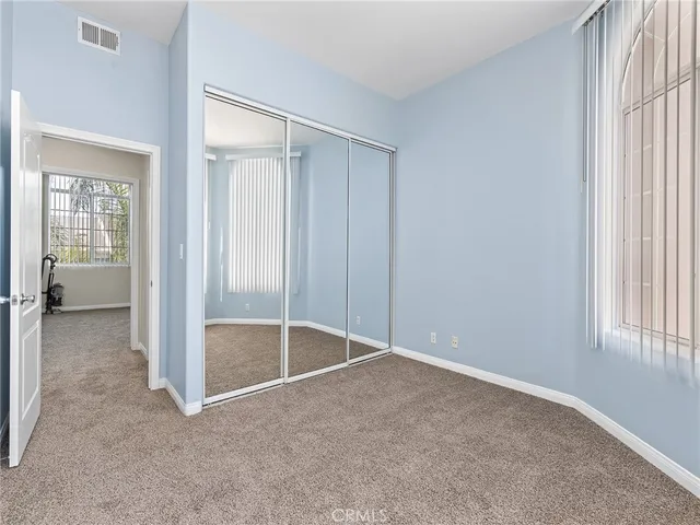$4,000 | 408 West Queen Street, Unit 111, Inglewood, CA 90301