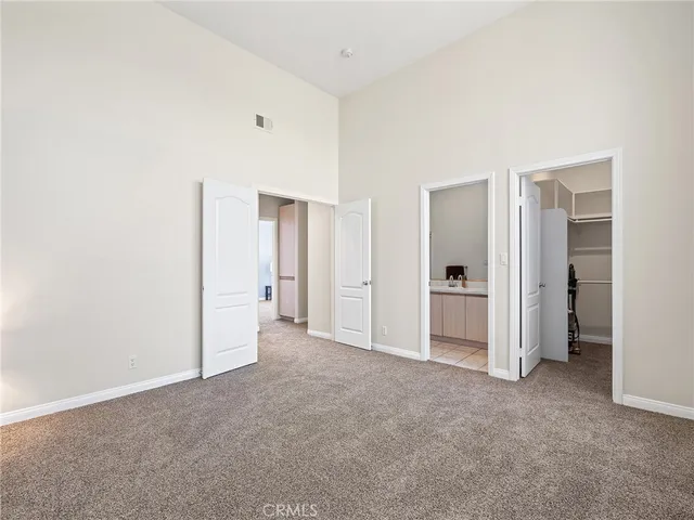 $4,000 | 408 West Queen Street, Unit 111, Inglewood, CA 90301