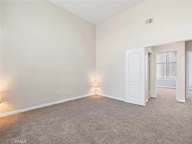 $4,000 | 408 West Queen Street, Unit 111, Inglewood, CA 90301