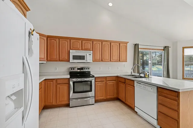 $339,000 | 6204 Thistlewood Avenue, Scotts, MI 49088