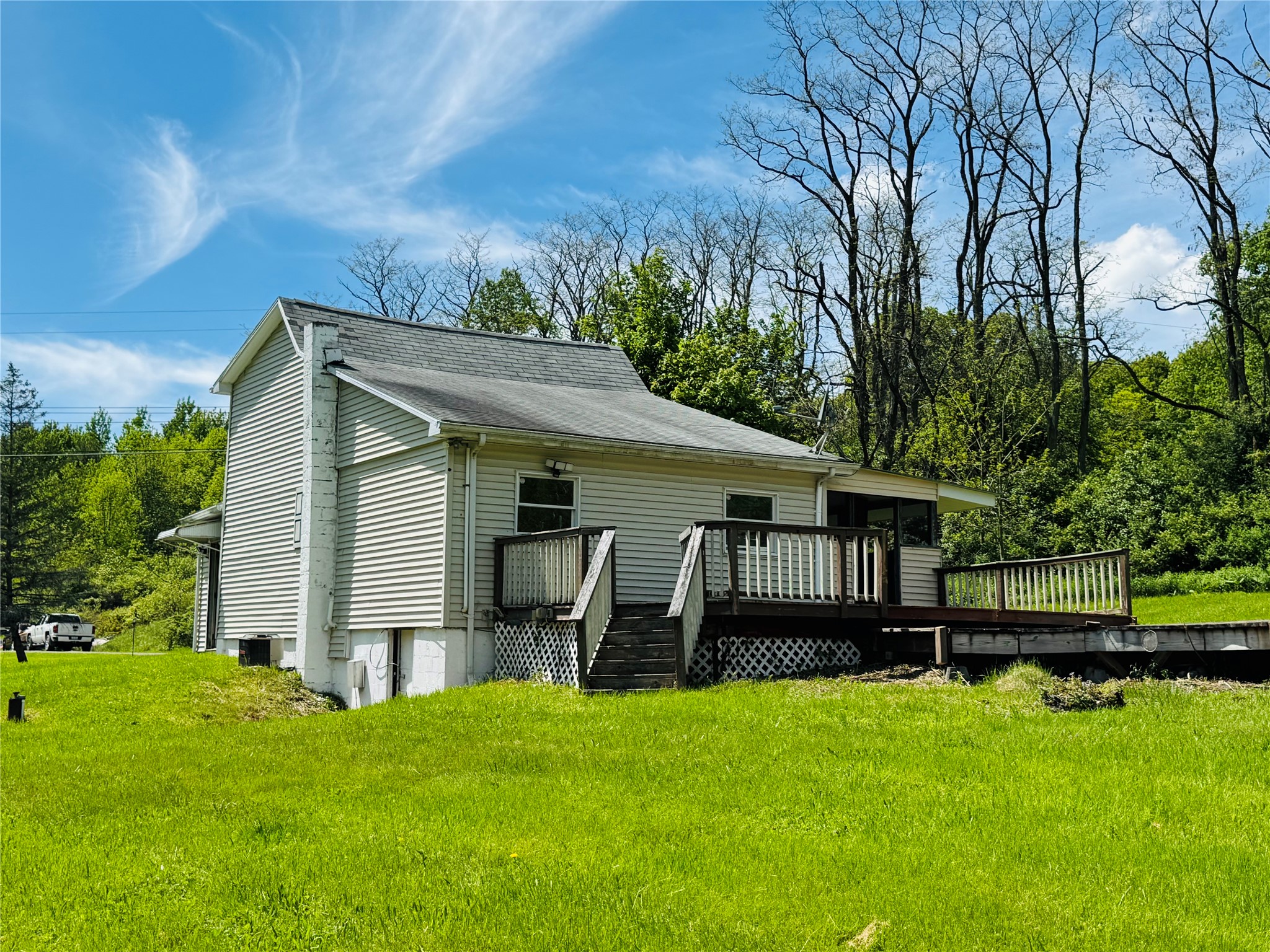 222 Duell Road Binghamton, NY 13904 - Photo 2 of 30