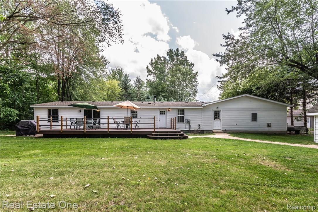 245 Herman Street Novi, MI 48377 - Photo 25 of 28 Back of House