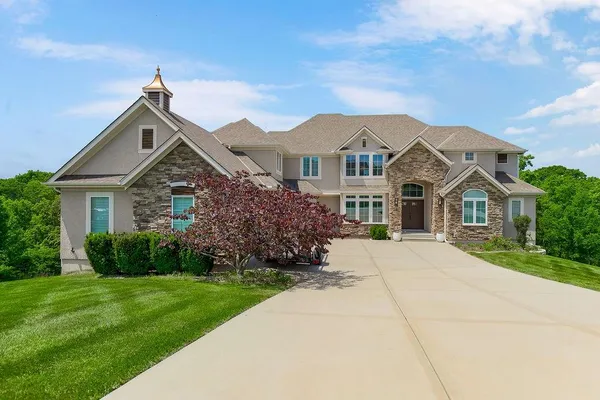 $1,100,000 | 4614 Northeast Park Springs Court, Lee's Summit, MO 64064