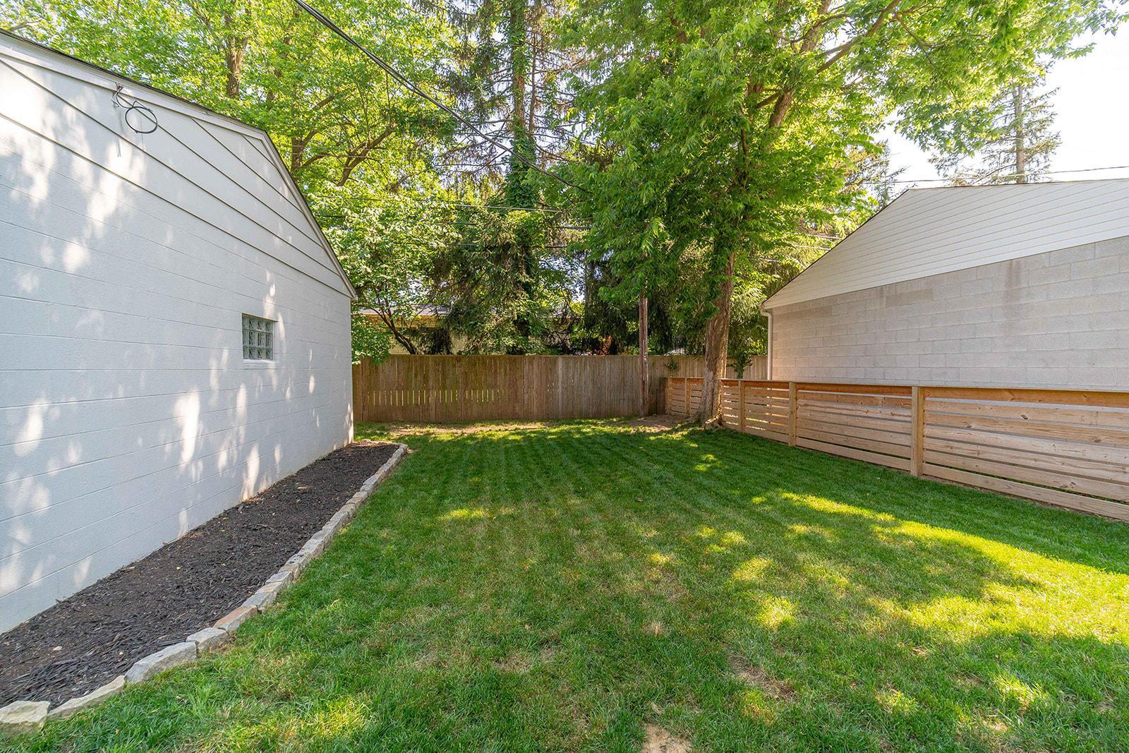 2621 Nottingham Road Columbus, OH 43221 - Photo 8 of 63